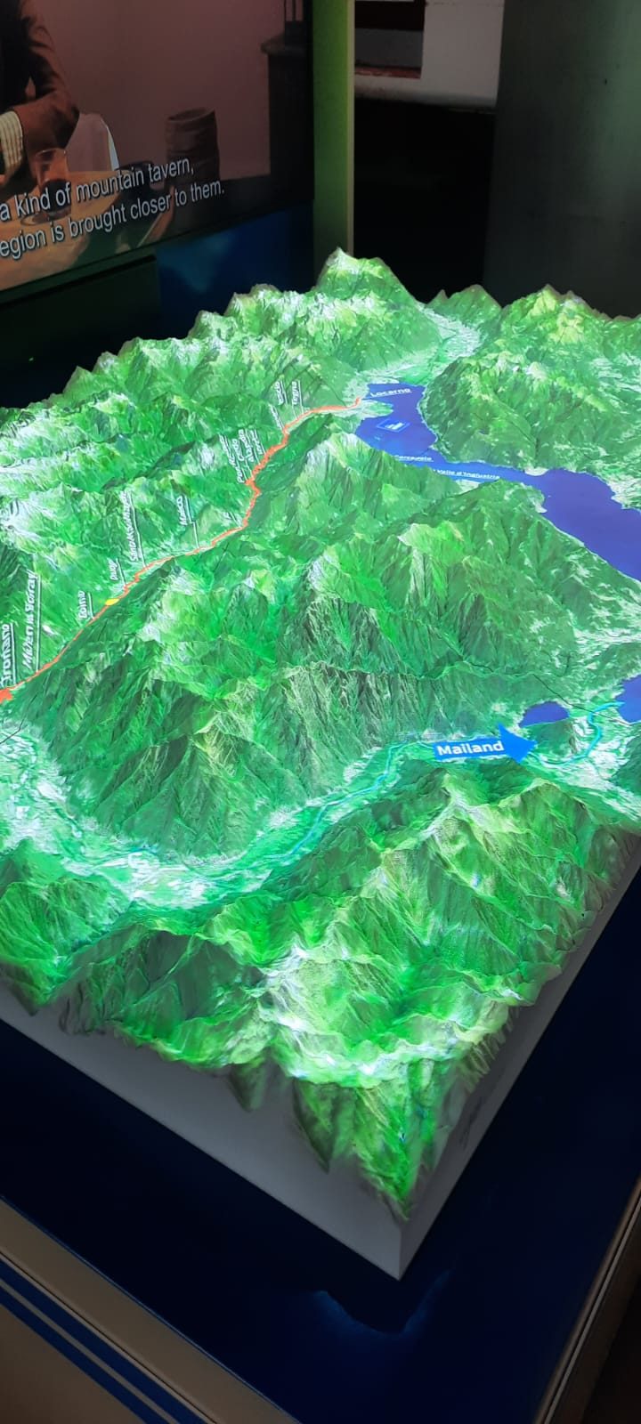 Relief in der Ausstellung der Centovallibahn mit projizierter Bahnstrecke Locarno–Domodossola