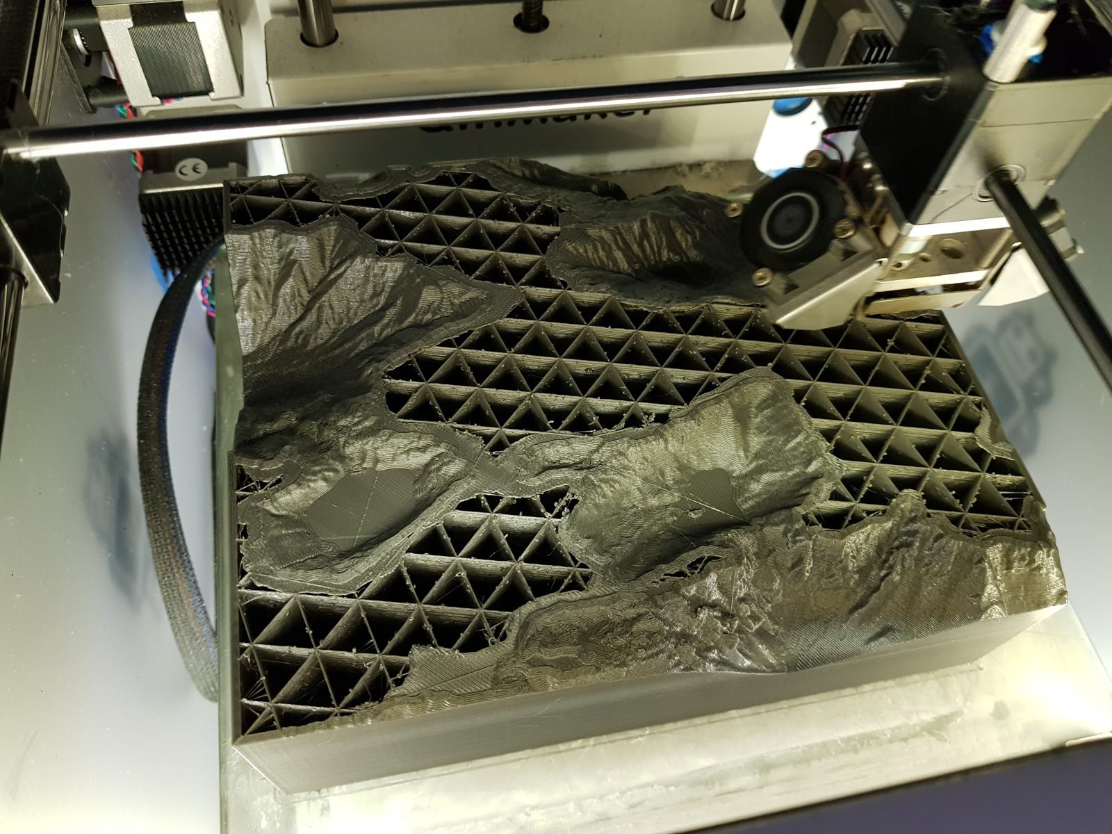 Stockhorn-Modell im 3D-Drucker, Druck mit Stützgitter